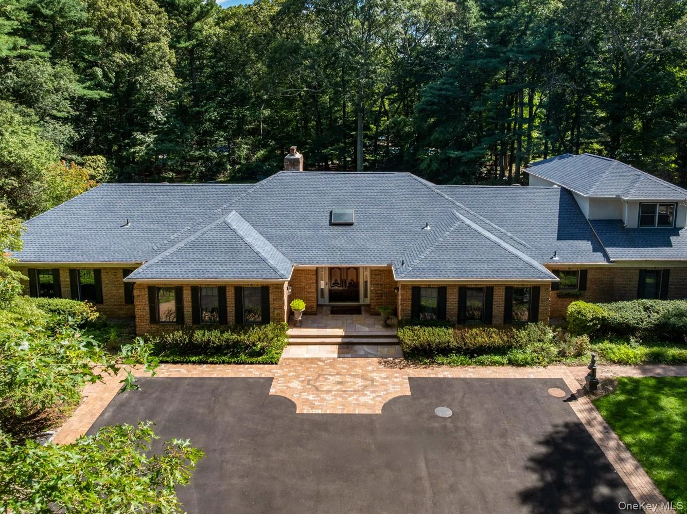 Photograph of 10 Laurel Woods Drive