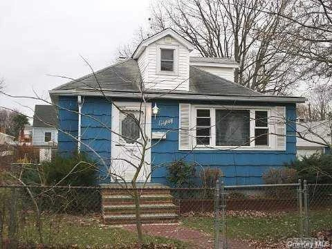 Photograph of 80 Claremont Avenue