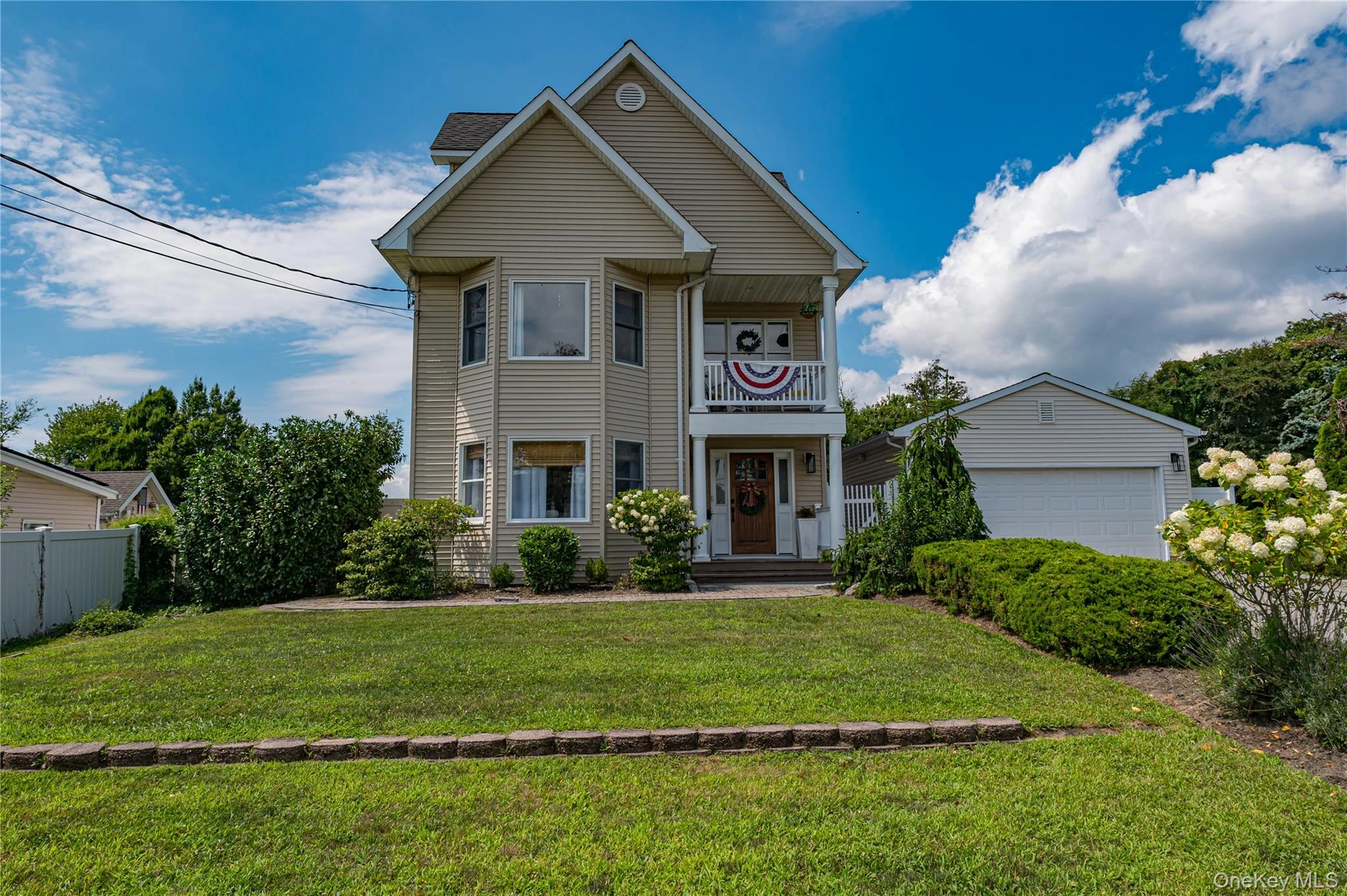 Photograph of 406 Vanderbilt Boulevard