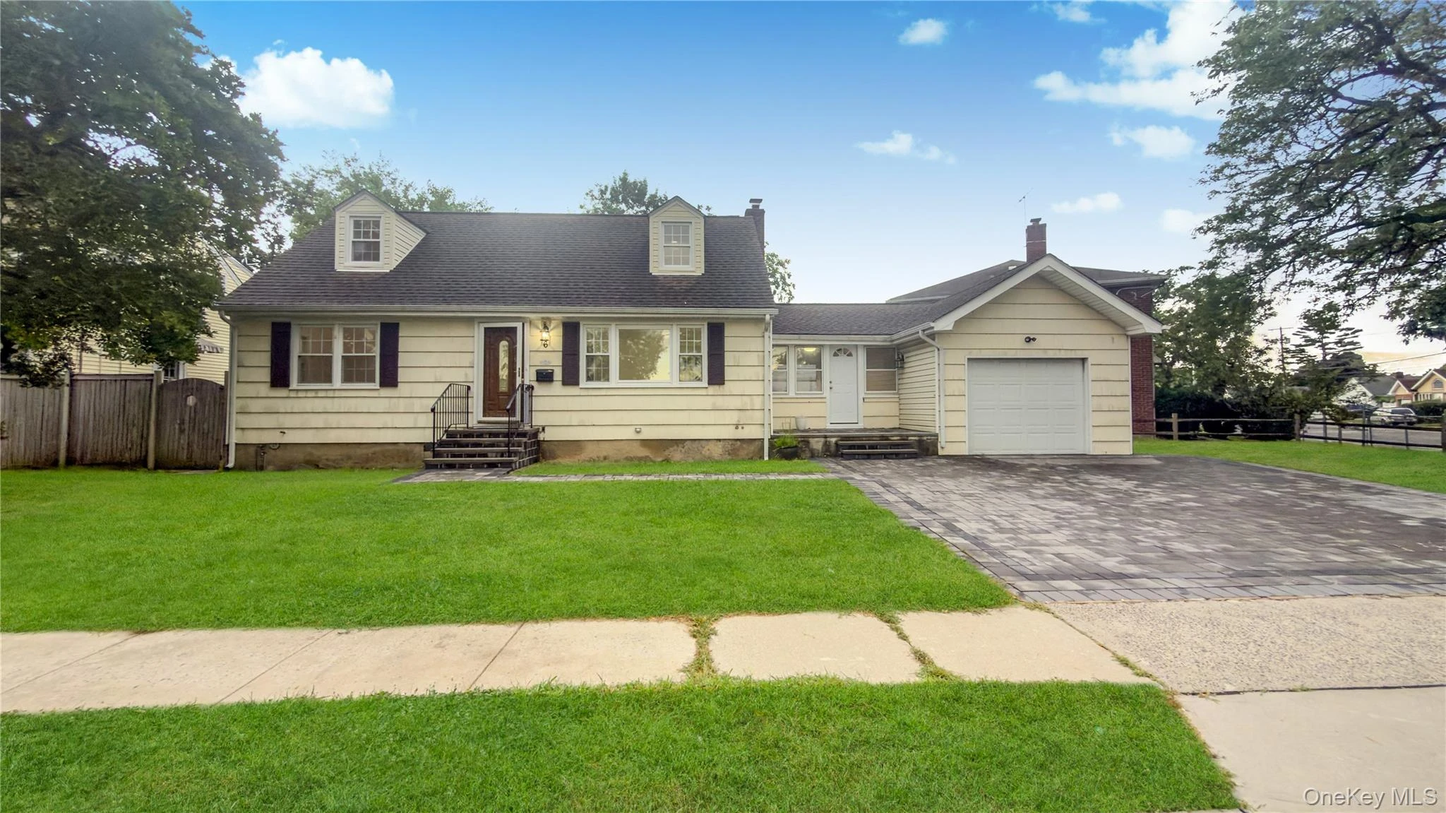 Photograph of 6 Harold Avenue