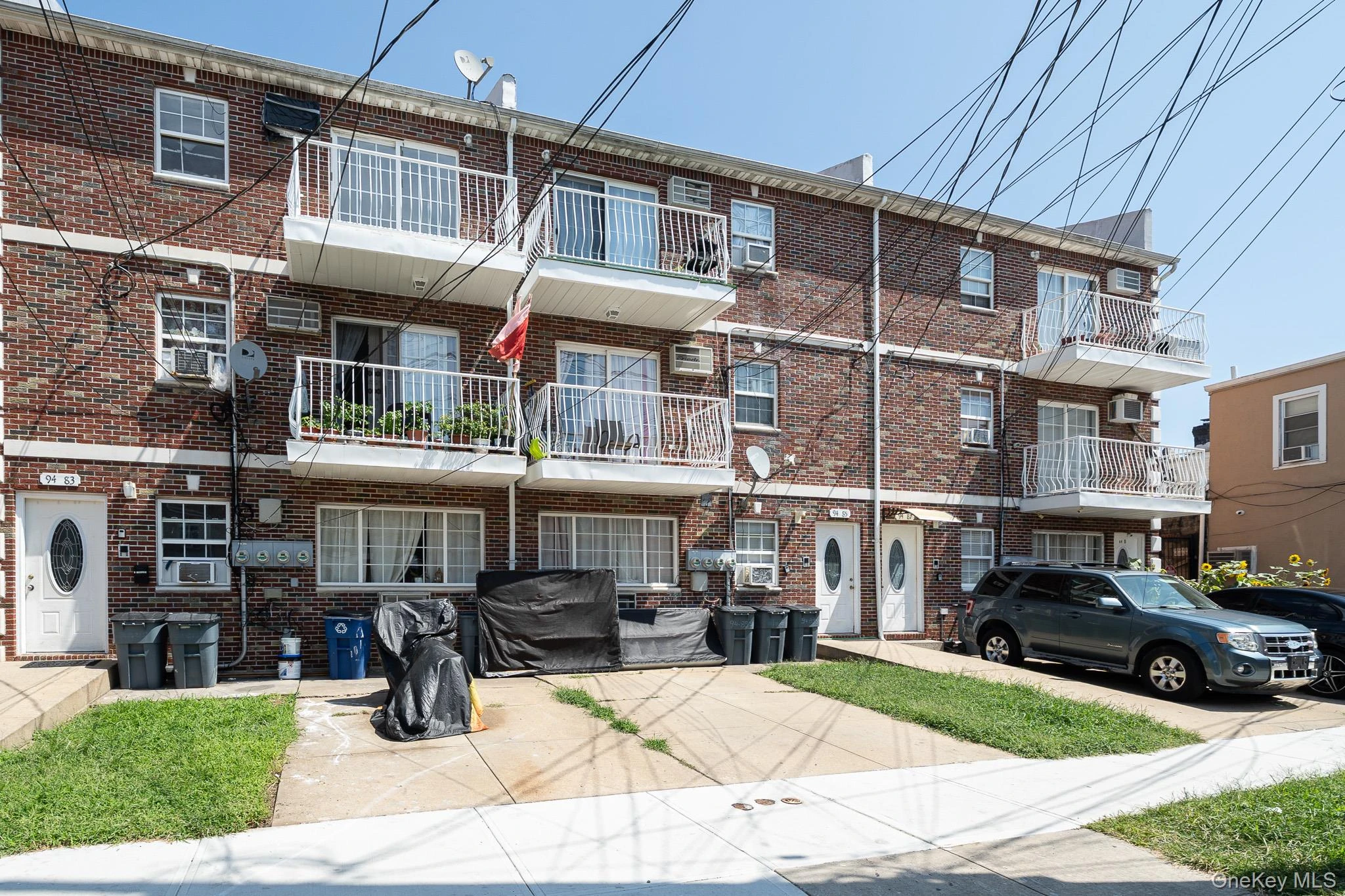 Photograph of 9483 218th Street