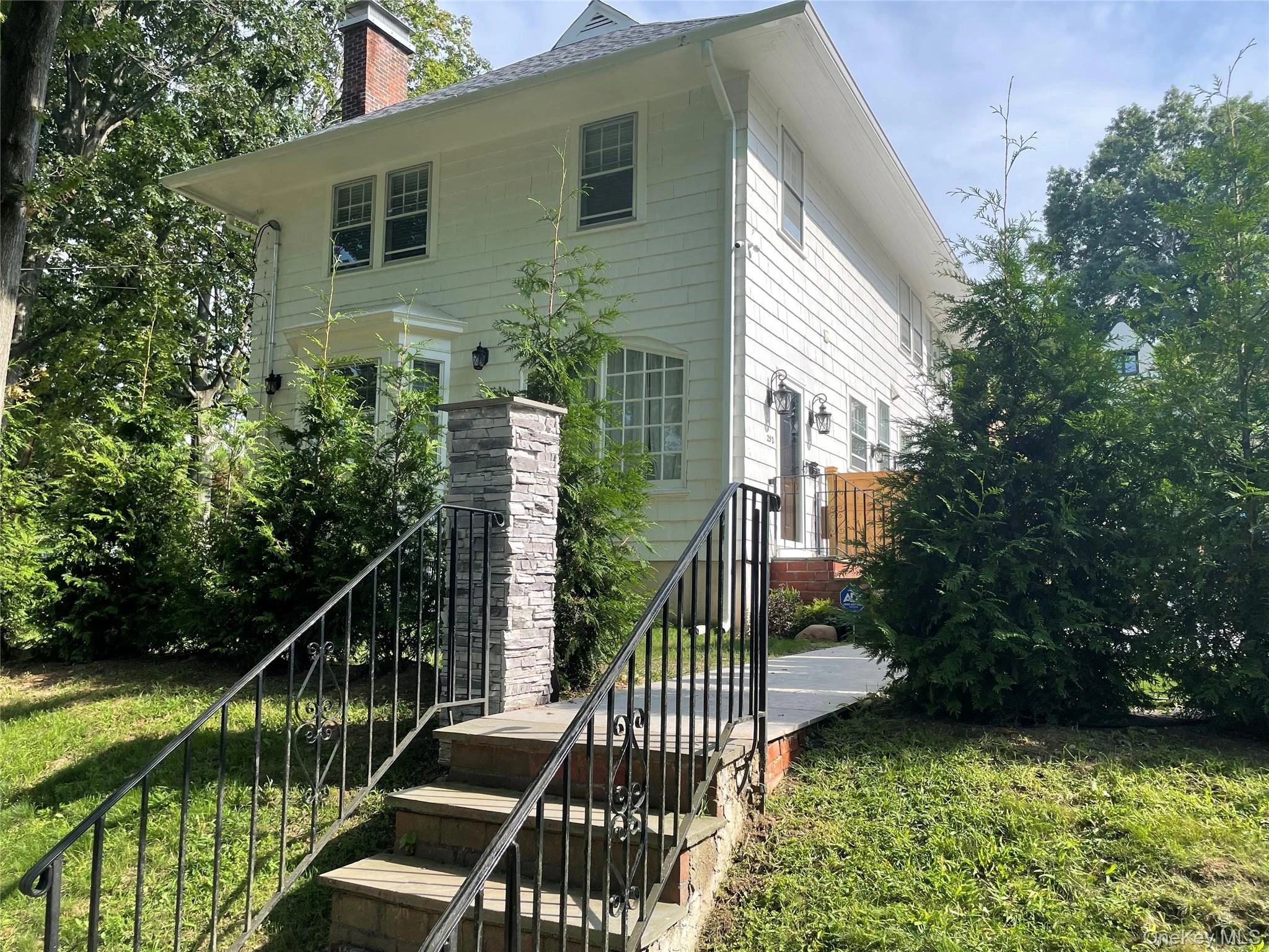 Photograph of 252 Beverly Road