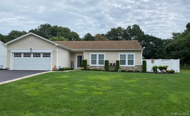 Photograph of 32 Pondview Circle