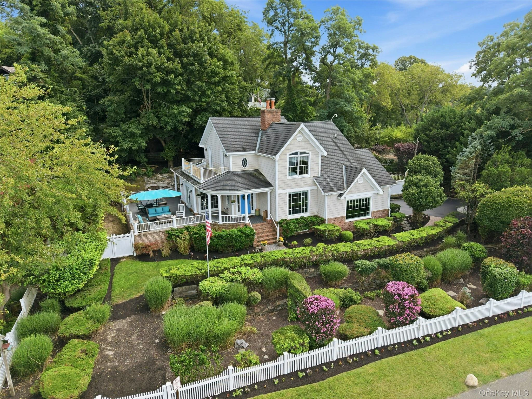 Photograph of 47 Shore Road