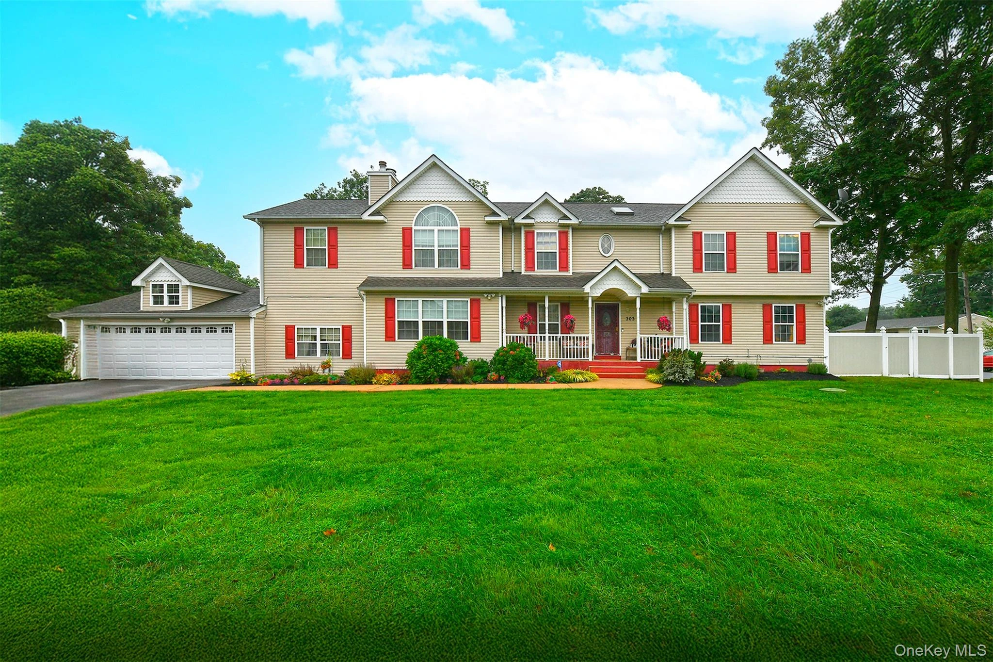 Photograph of 303 Westchester Avenue