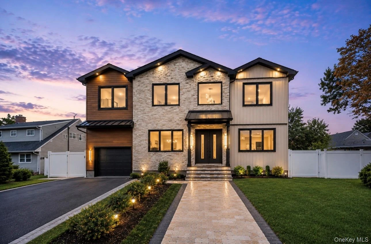 Photograph of 30 Hedge Lane