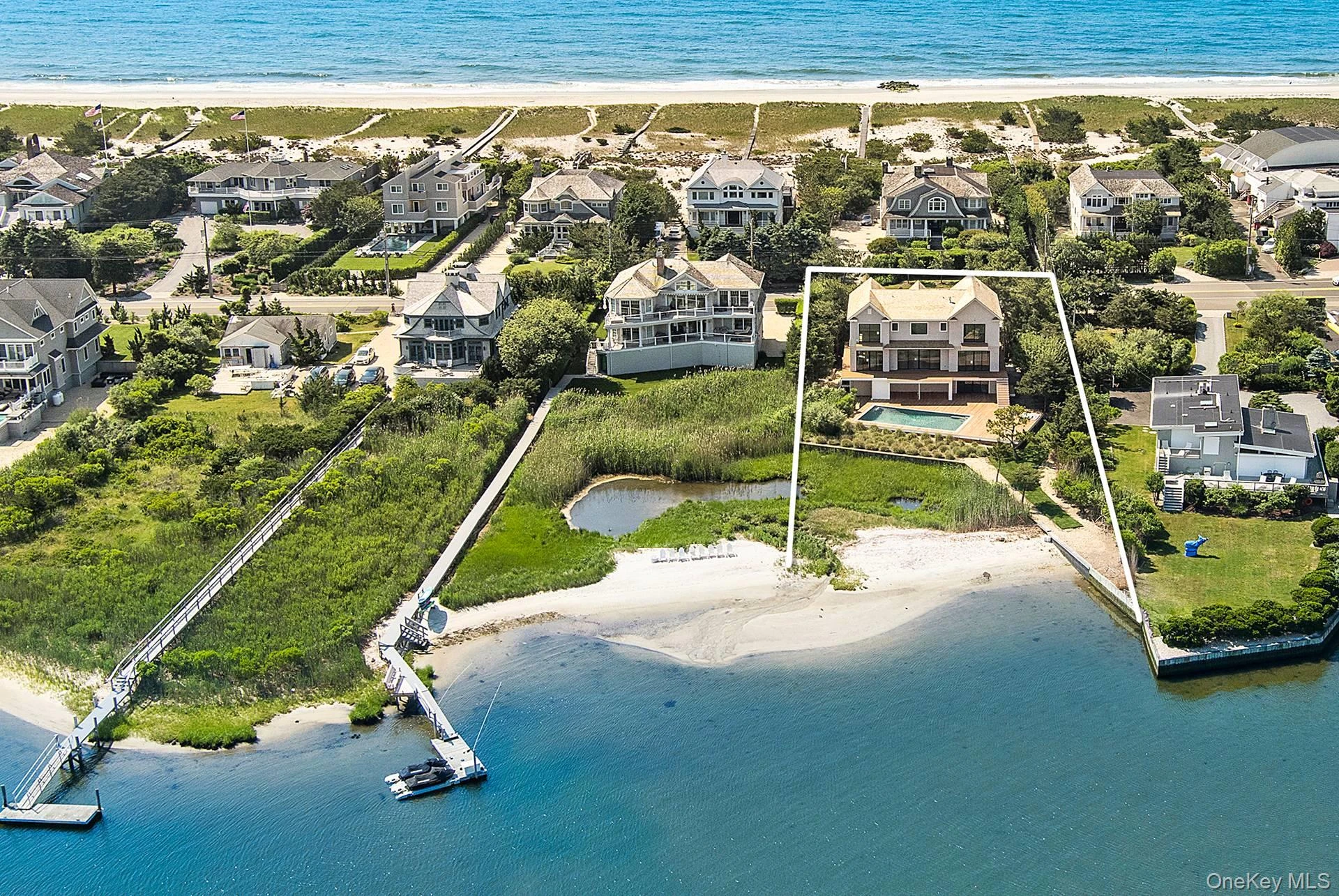 Photograph of 218 Dune Road