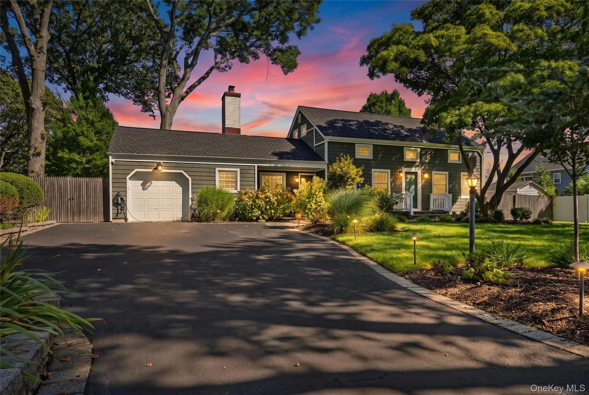 Photograph of 75 Eatons Neck Road