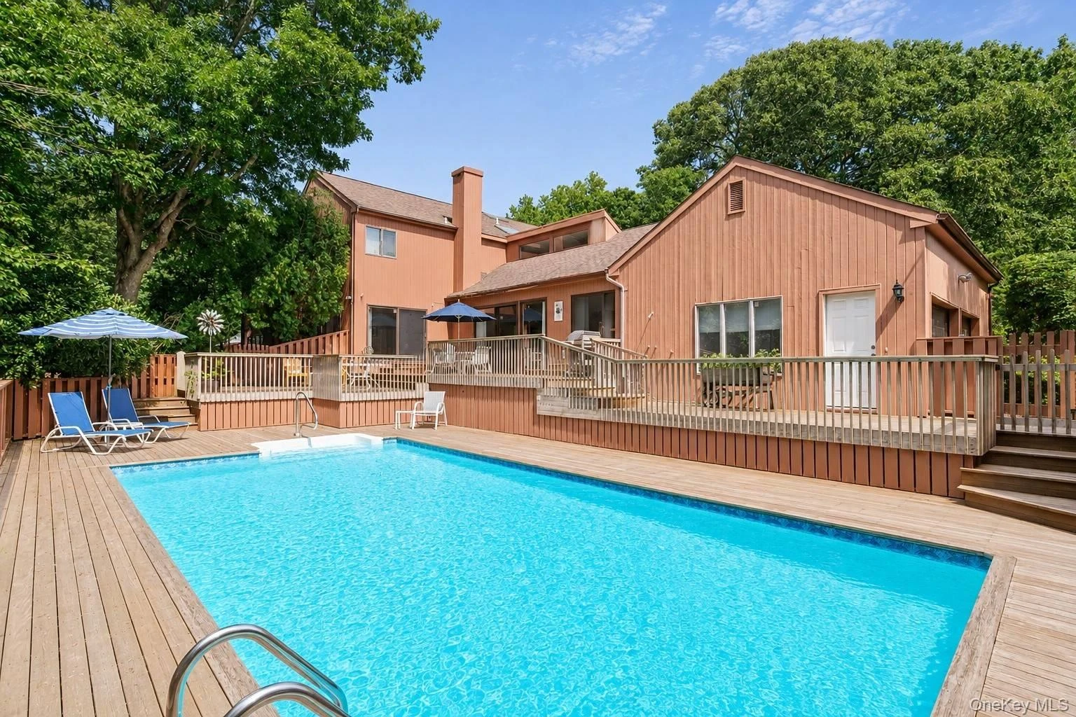 Photograph of 39 Spring Pond Lane