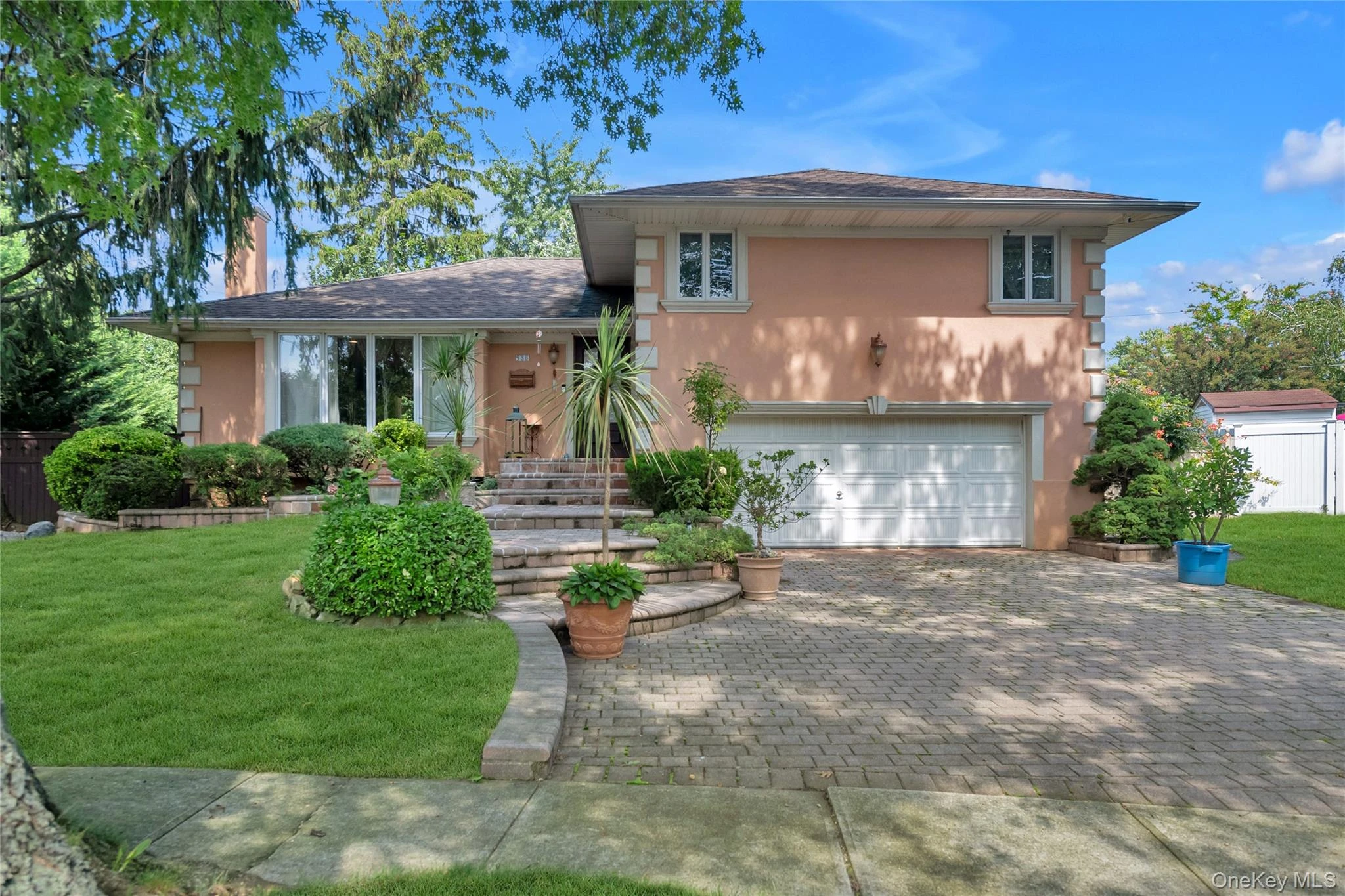 Photograph of 936 Stratford Court