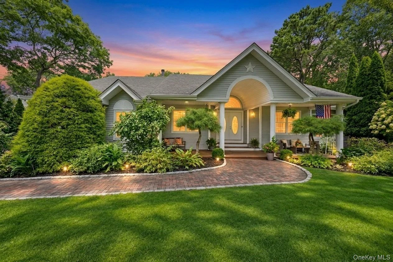 Photograph of 7 Wood Hollow Drive
