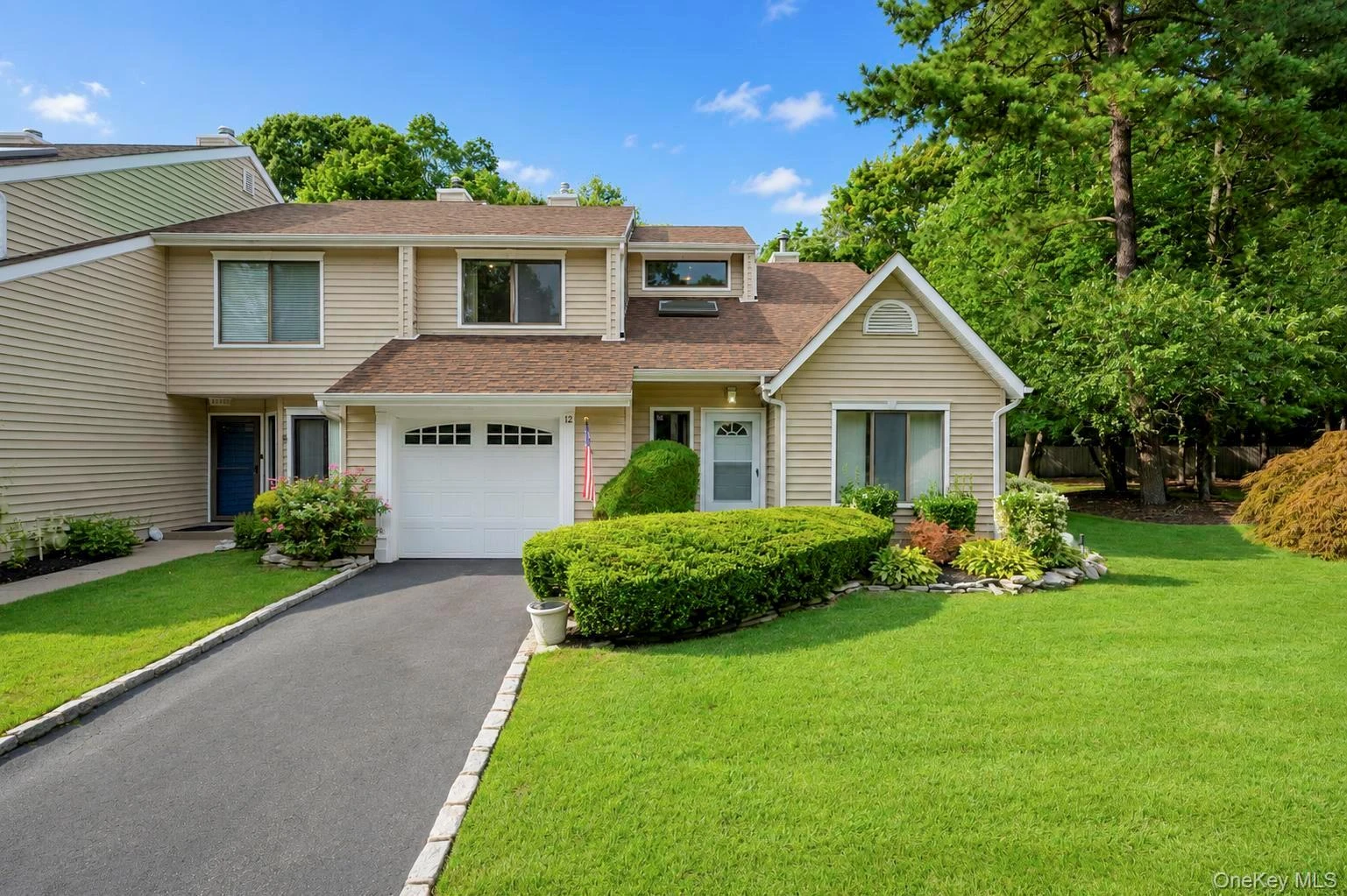 Photograph of 12 Hidden Pines Way