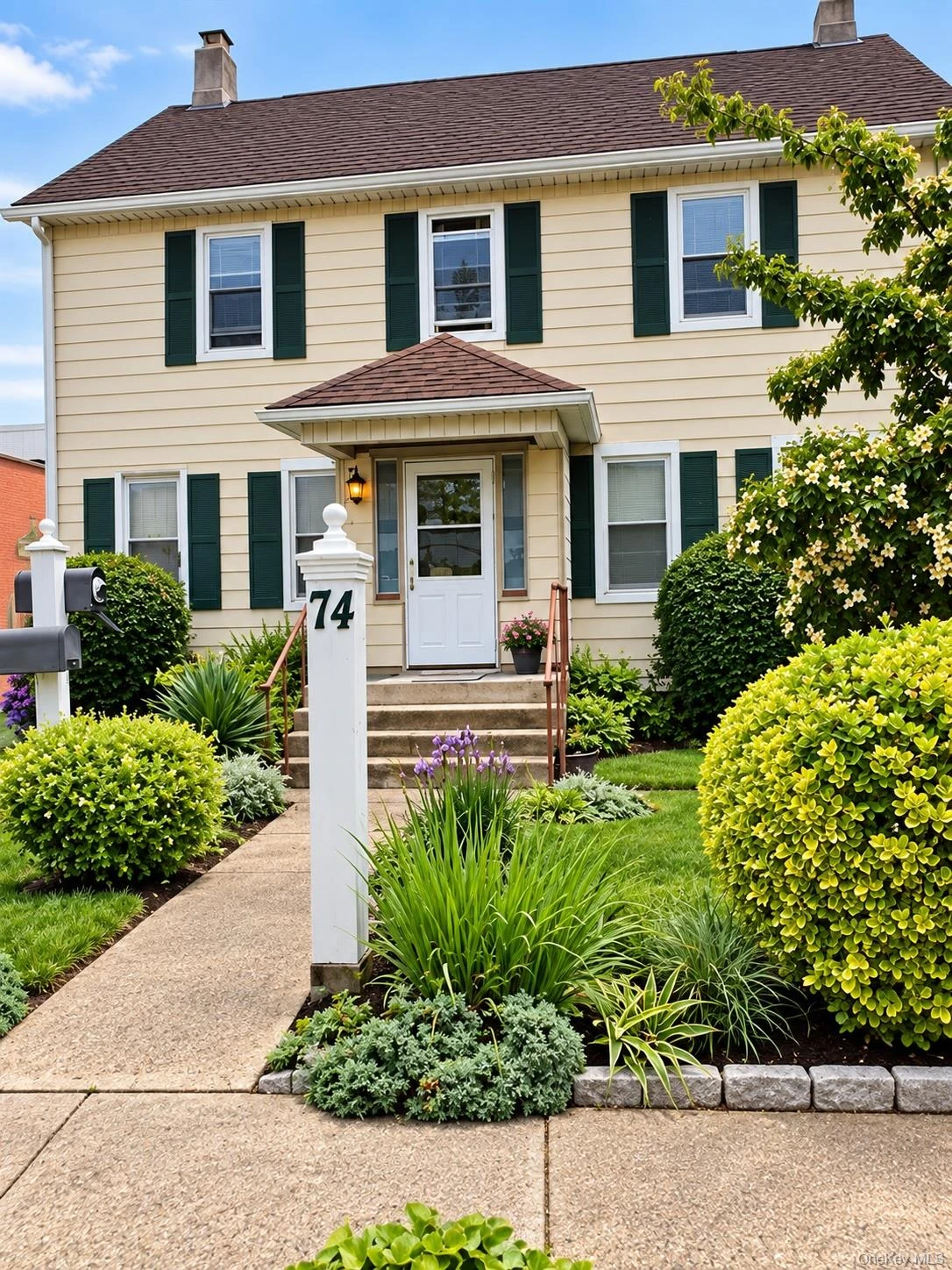 Photograph of 74 Hoffman Avenue