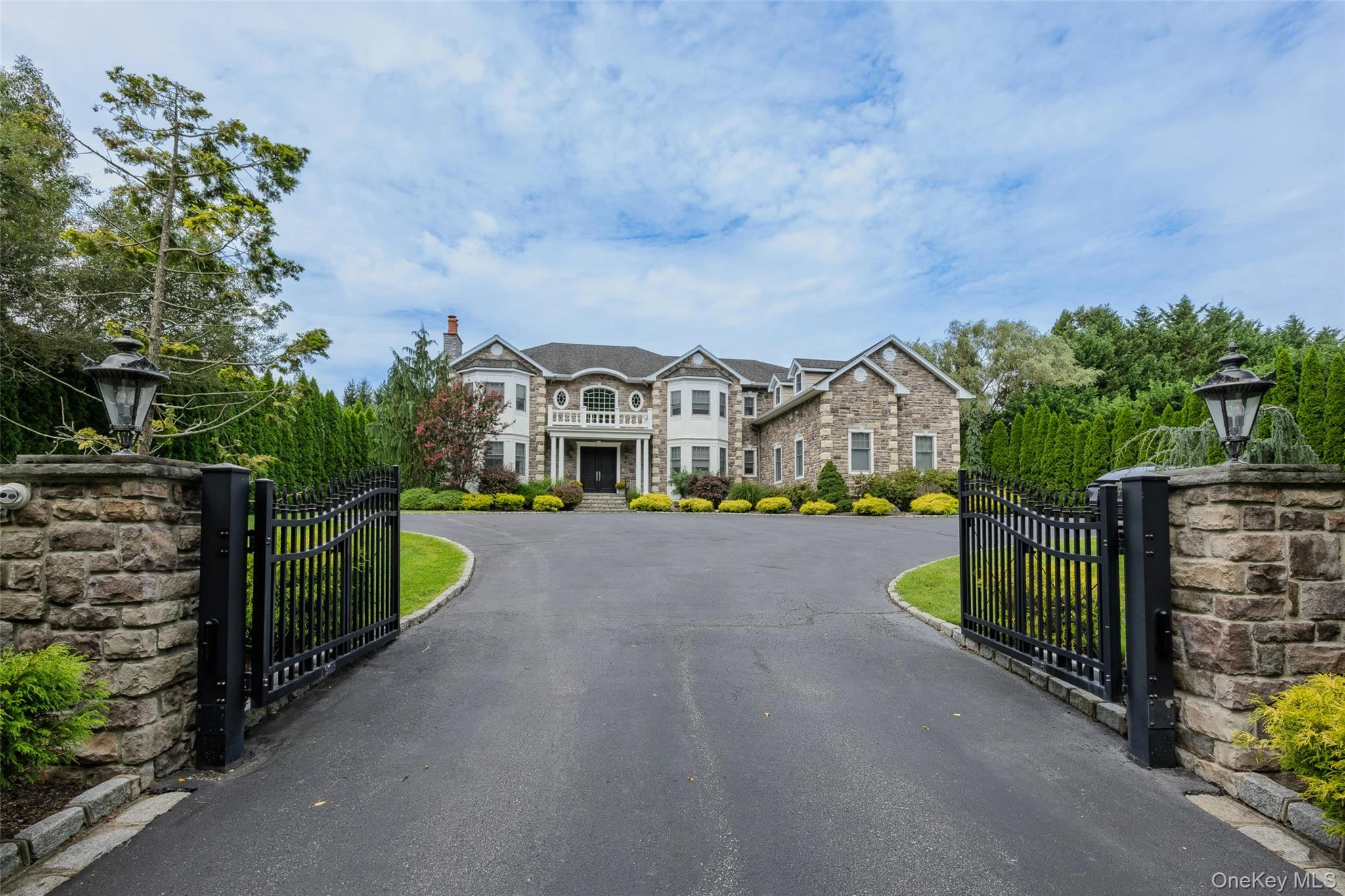 Photograph of 10 Meadow Glen Road