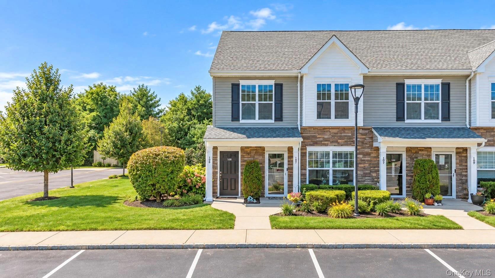 Photograph of 106 Weatherby Lane