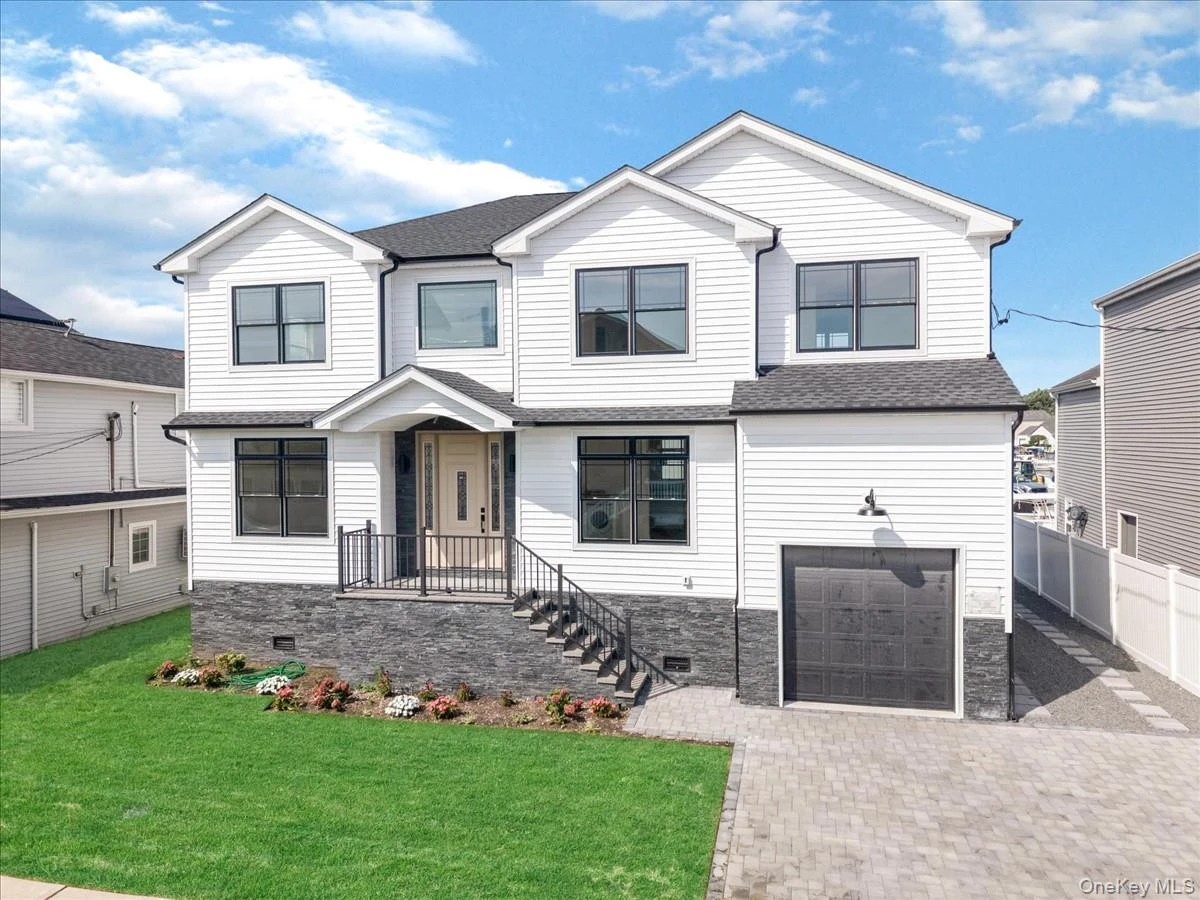 Photograph of 2849 Alder Road