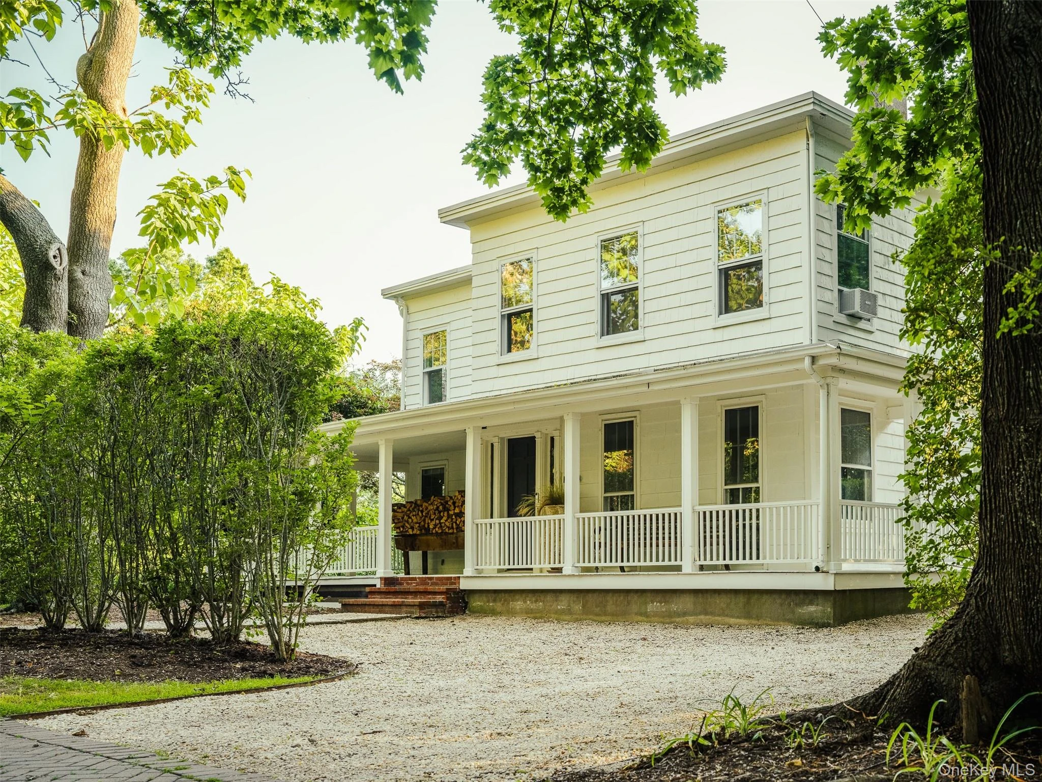 Photograph of 1200 Indian Neck Lane