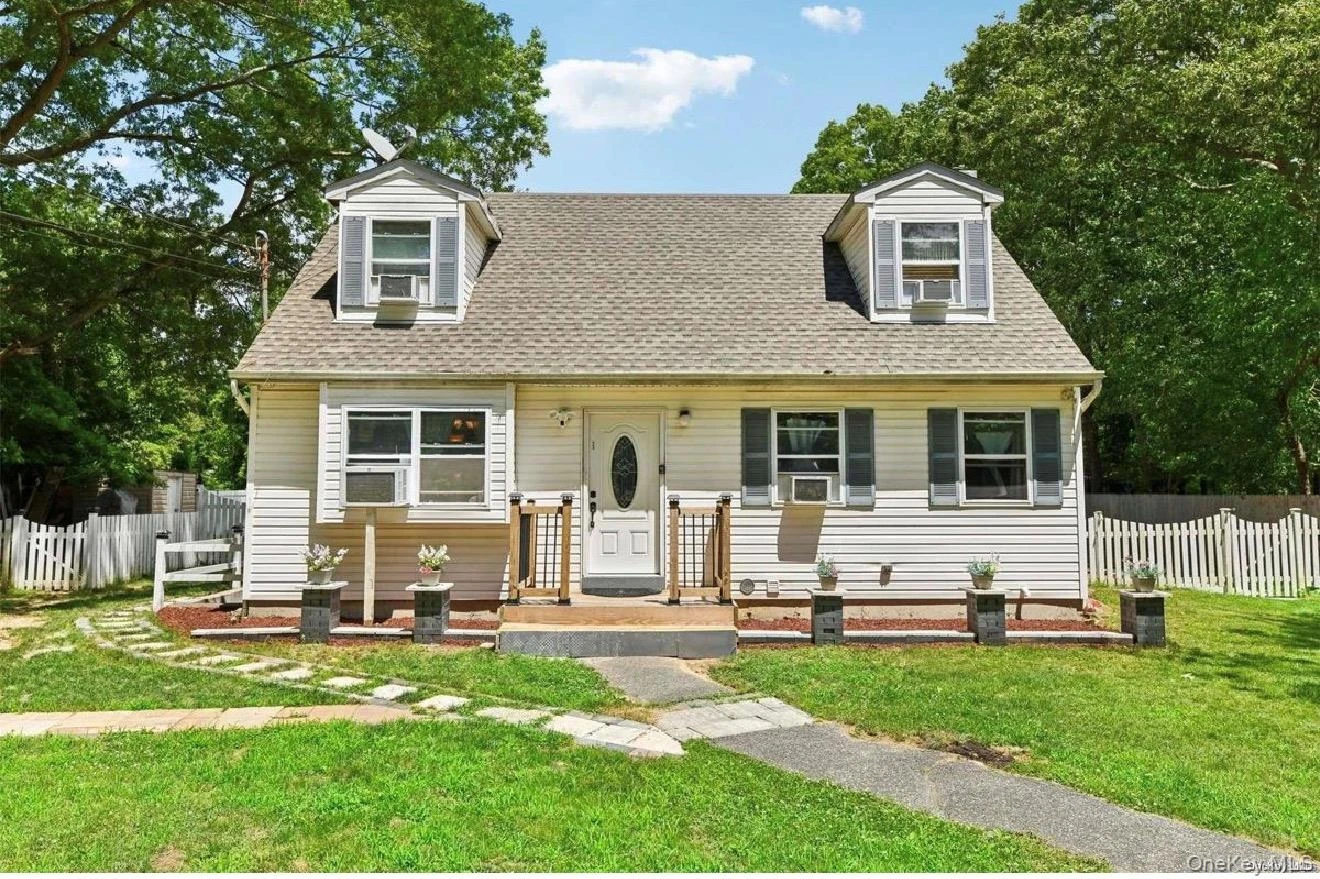 Photograph of 466 Auborn Avenue