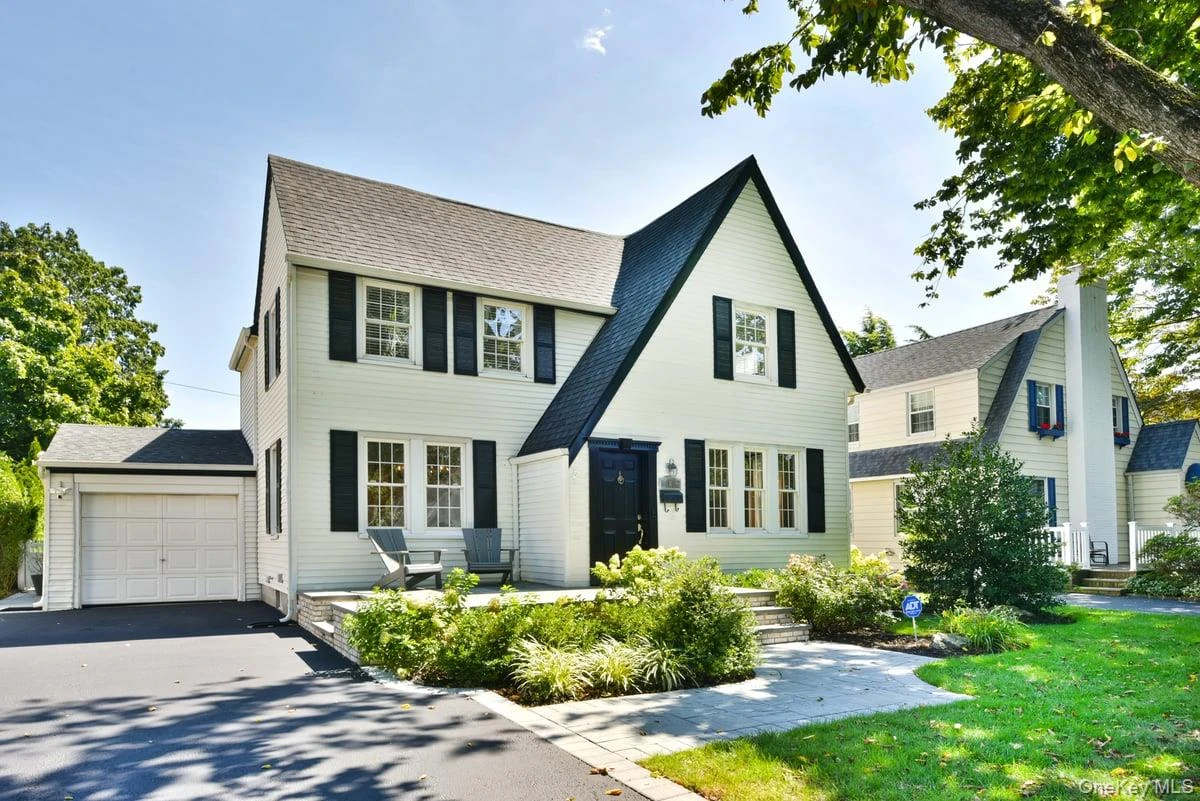 Photograph of 162 Elton Road