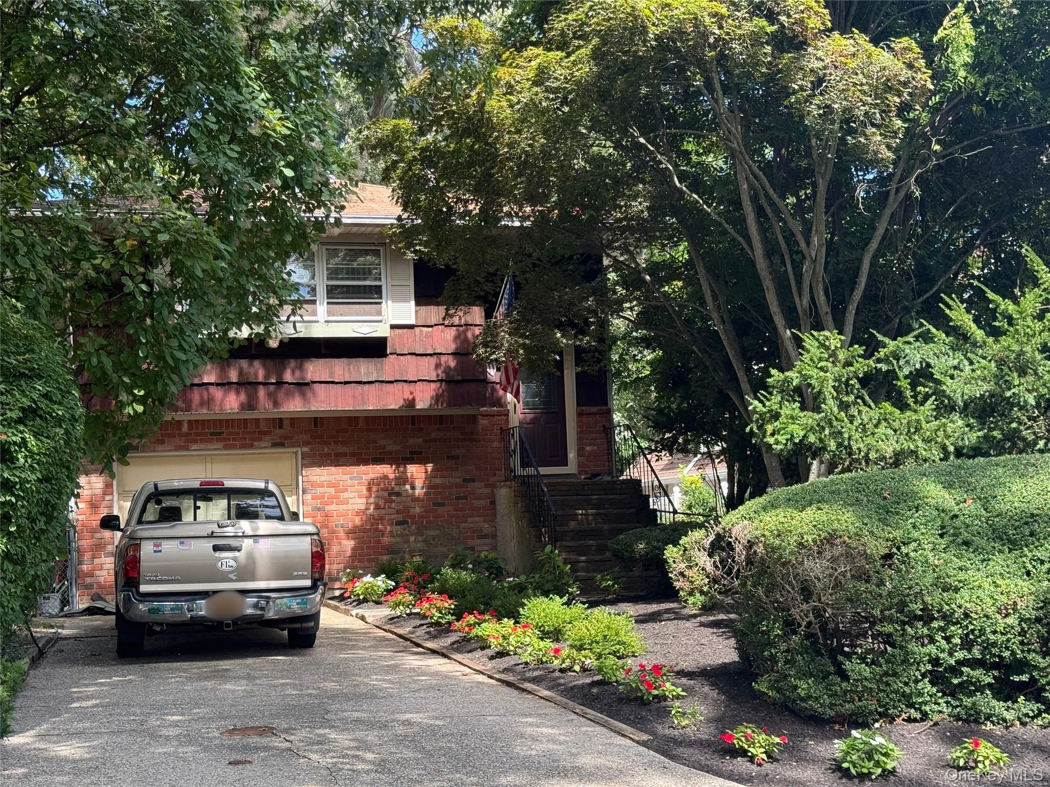 Photograph of 115 Green Avenue
