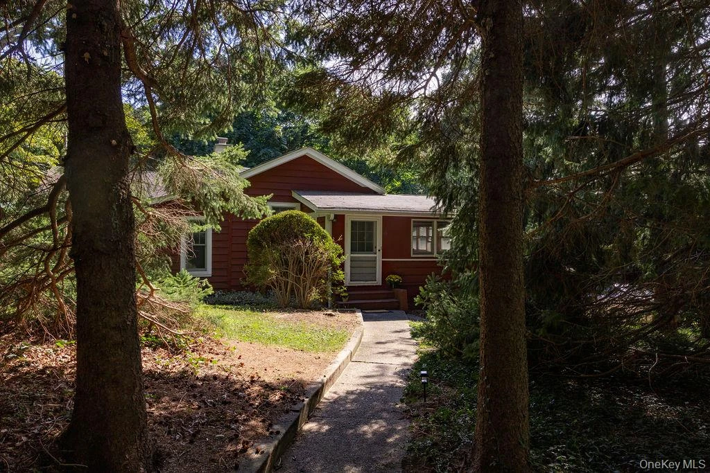 Photograph of 16 Garden Drive