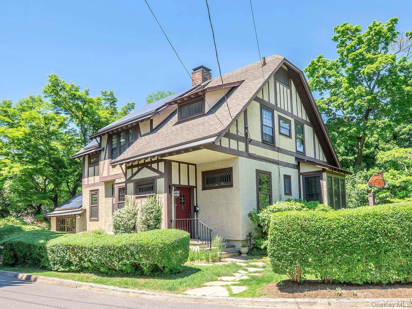 Photograph of 230 Littleworth Lane