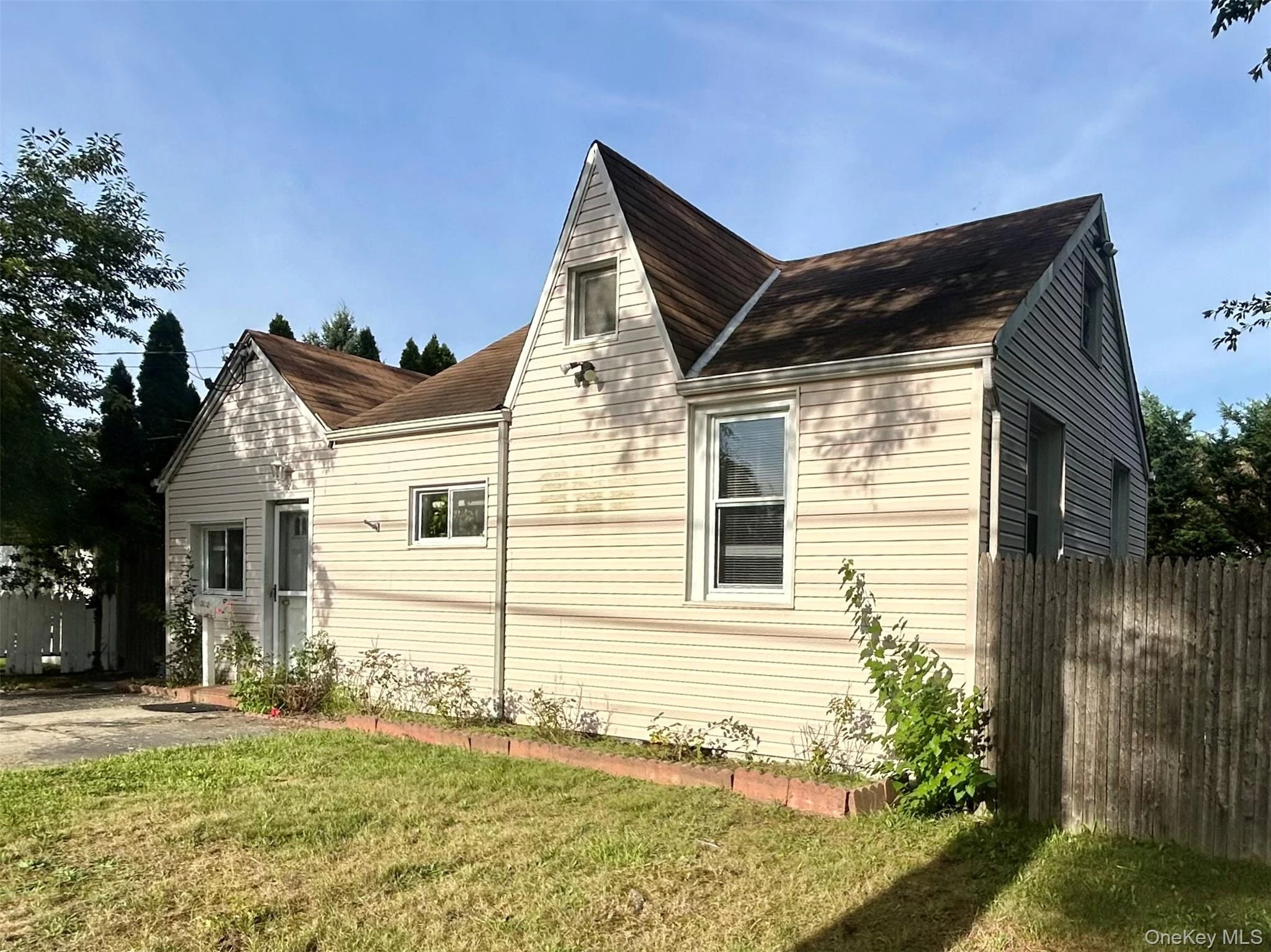 Photograph of 302 McCall Avenue