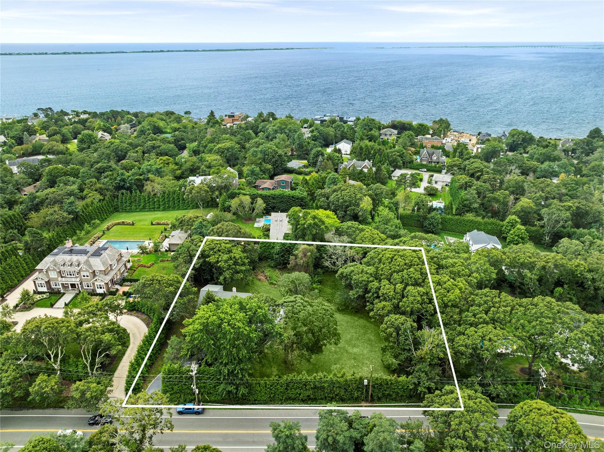 Photograph of 422 Montauk Highway