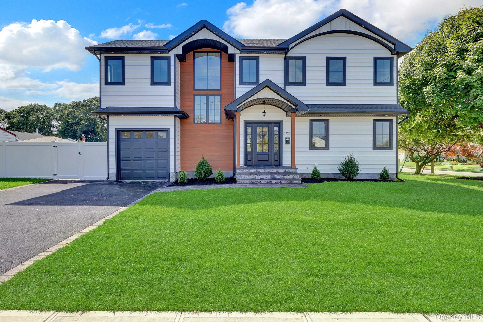 Photograph of 1370 Noel Court
