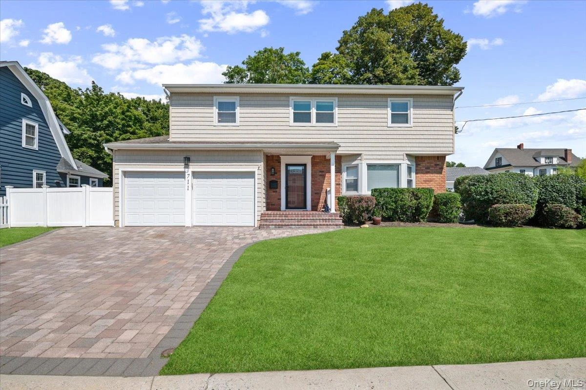Photograph of 711 Koelbel Court