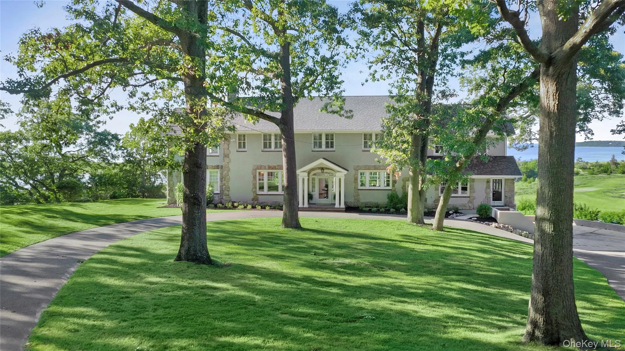 Photograph of 11 Arbutus Lane