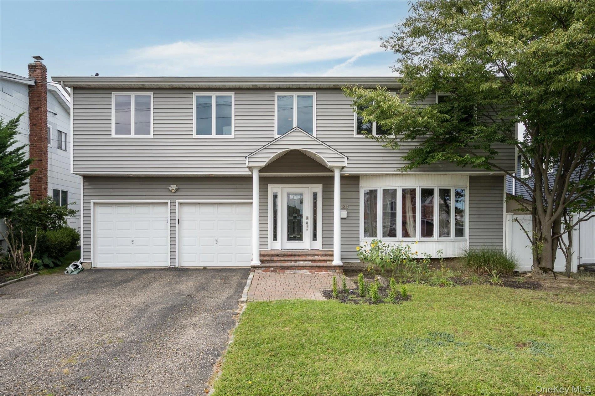 Photograph of 3060 Shore Drive