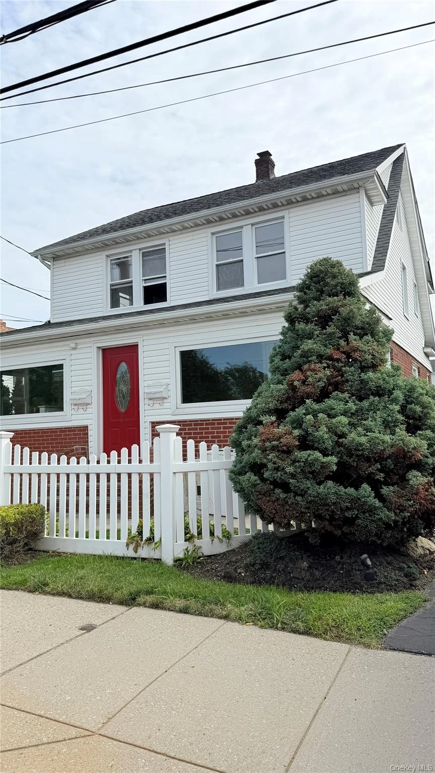 Photograph of 557 Newbridge Road