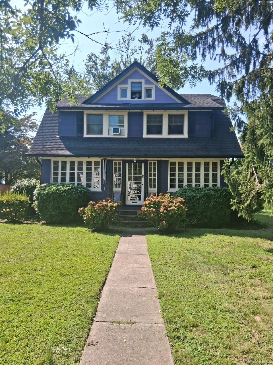 Photograph of 200 Scudder Avenue