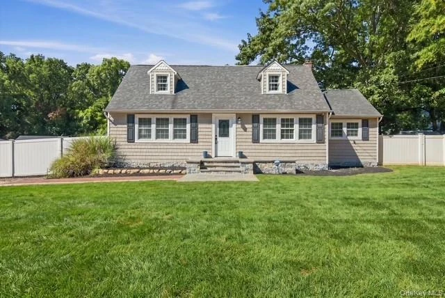 Photograph of 6 Hawk Road