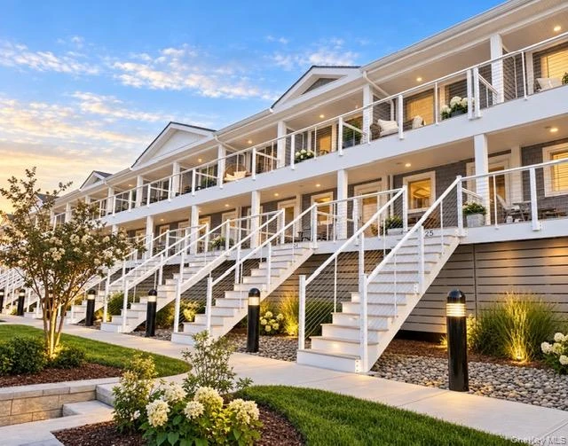 Photograph of 575 Dune Road