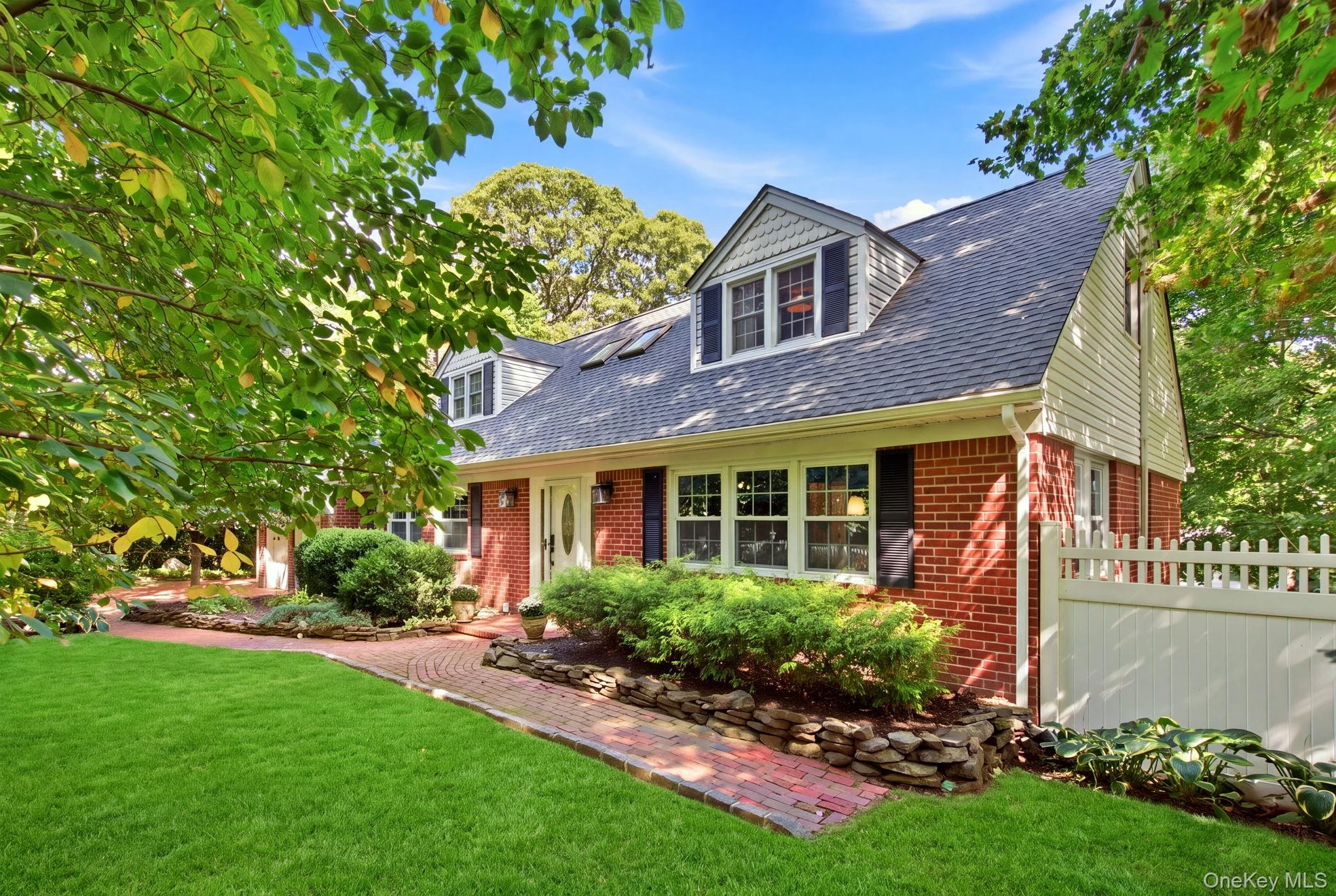 Photograph of 88 Little Neck Road