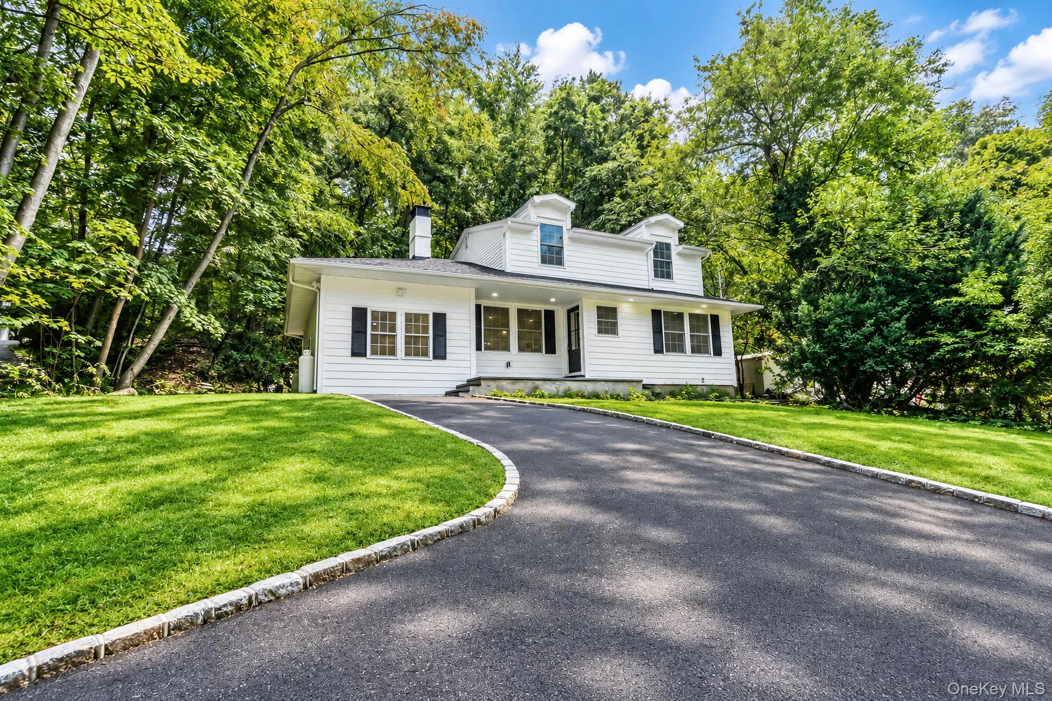 Photograph of 128 Crooked Hill Road