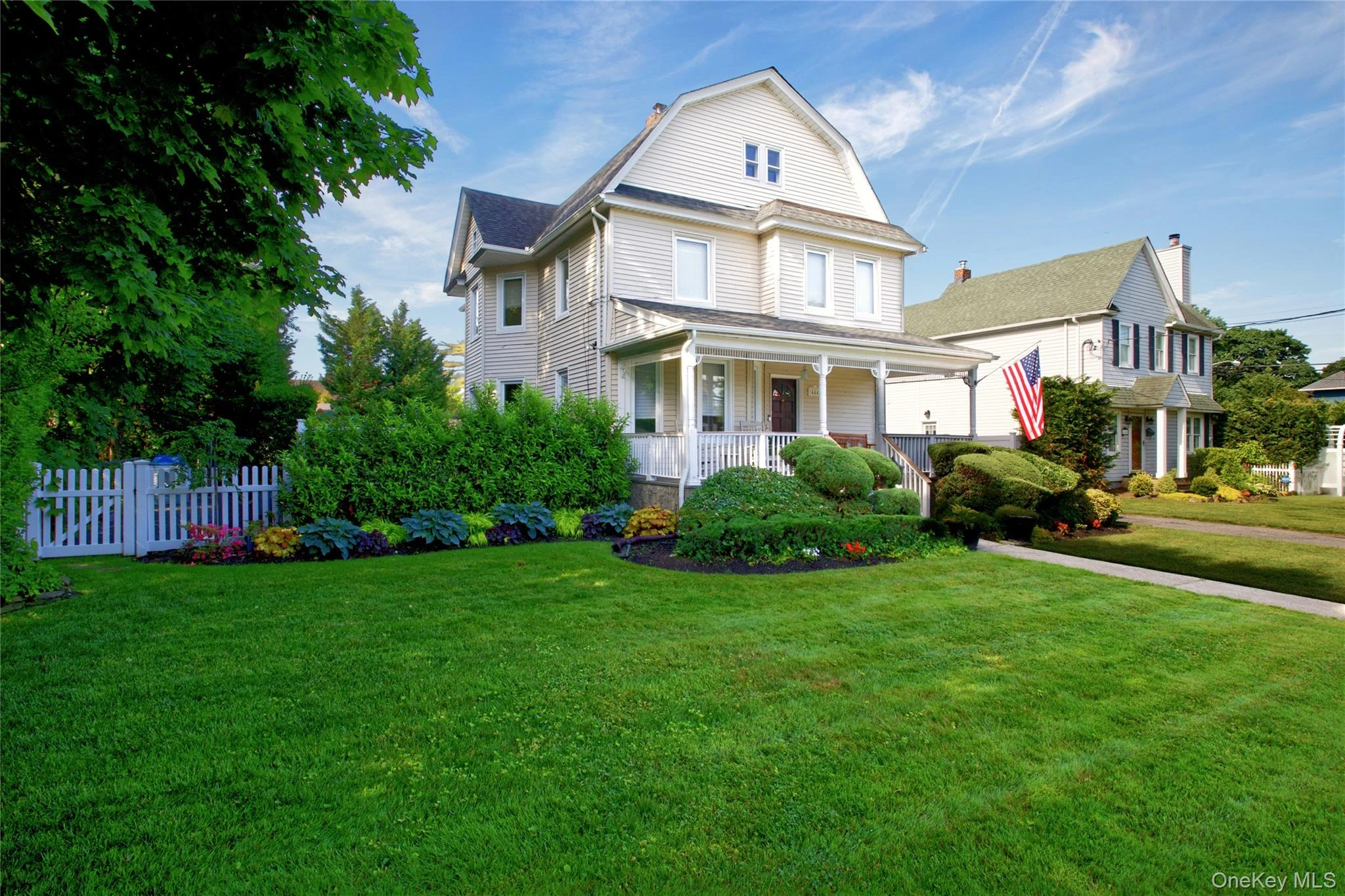 Photograph of 444 Lakeview Avenue