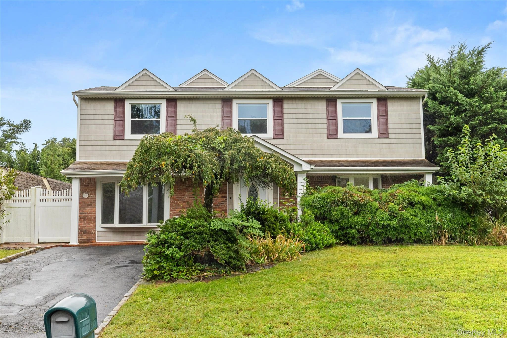 Photograph of 20 Hilltop Drive