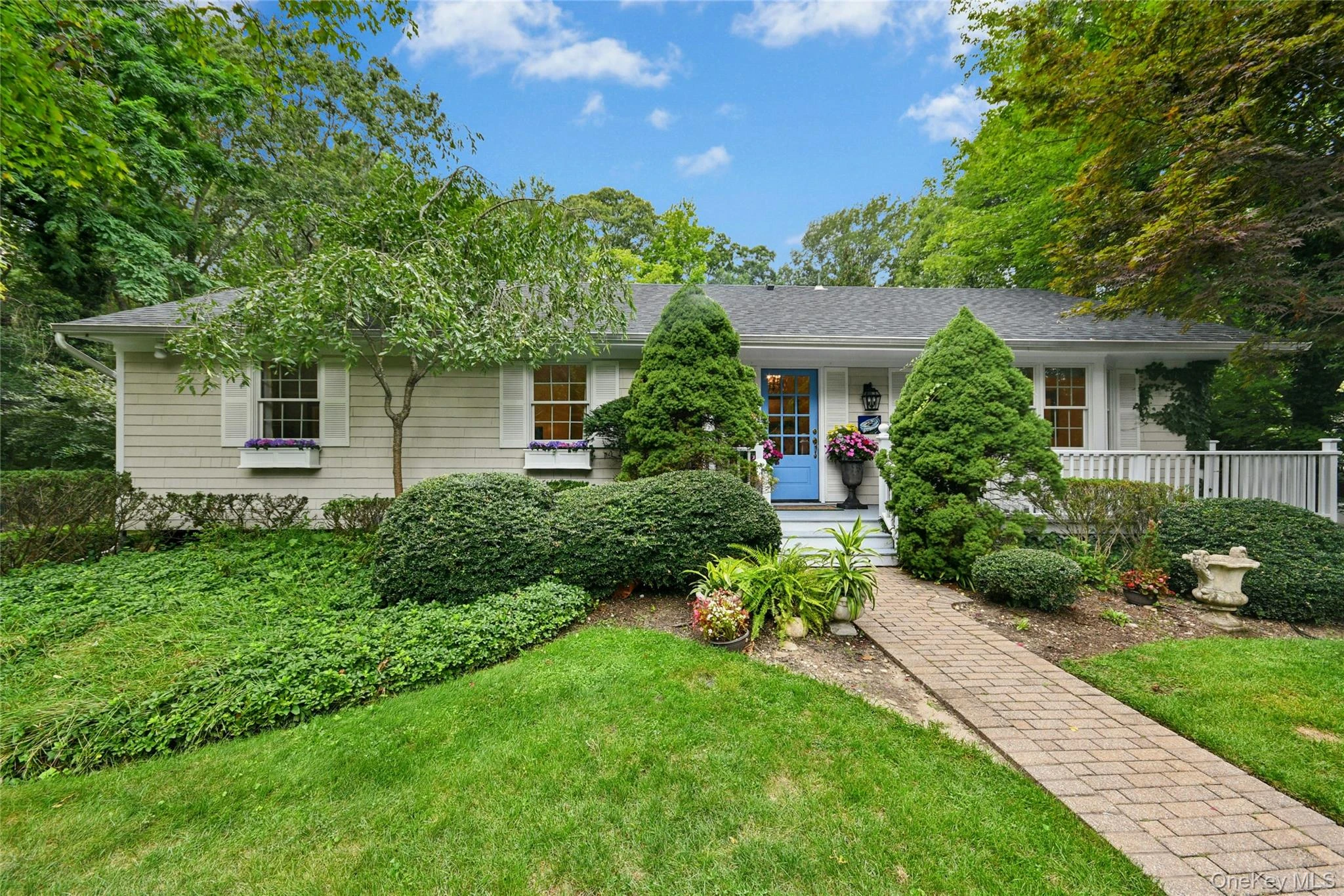 Photograph of 111 Red Oak Court