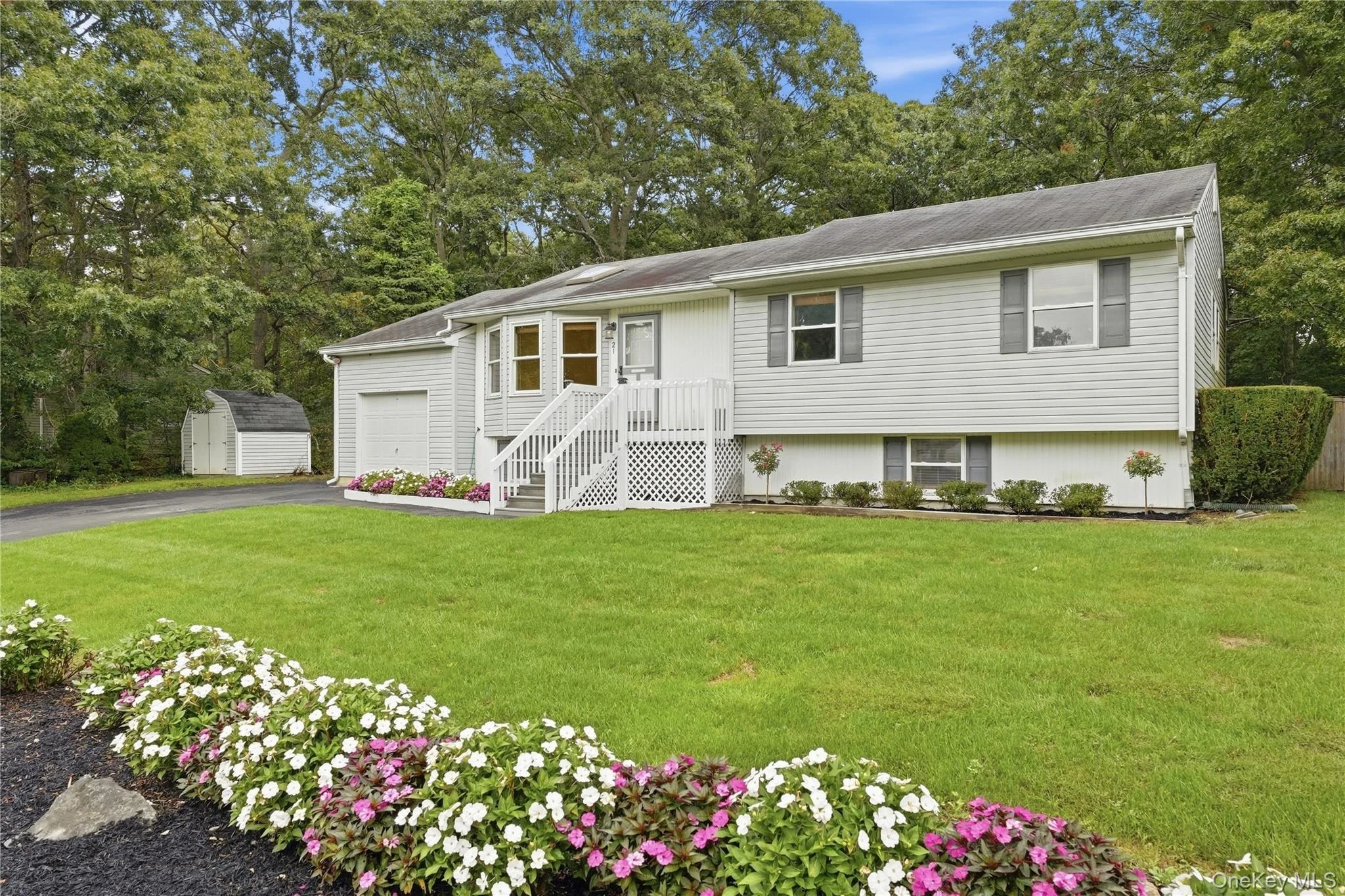 Photograph of 21 Lisa Court