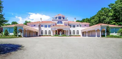 Photograph of 38 Chestnut Hill Drive