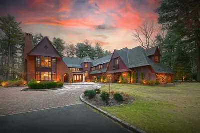 Photograph of 35 Chestnut Hill Drive