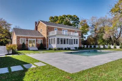 Photograph of 1275 Ruch Lane