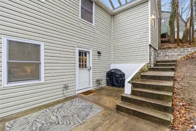 Photograph of 329 Magnolia Drive