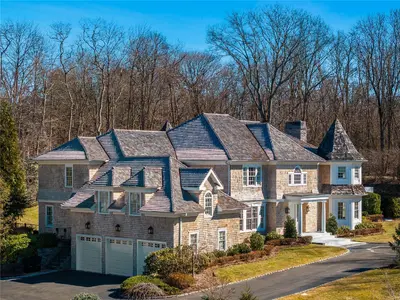 Photograph of 6 Wenwood Drive