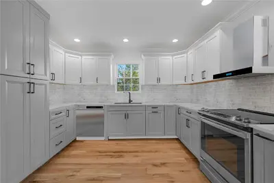Photograph of 213 Holland Avenue