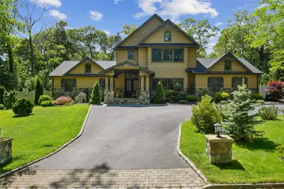 Photograph of 5 Danville Drive