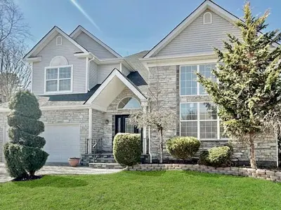 Photograph of 24 Blueberry Ridge Drive